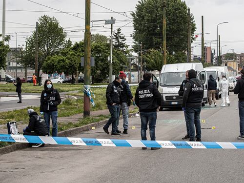 Le immagini dei rilievi della polizia di Milano dopo l'omicidio del 18enne slavo