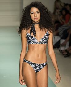 Miami Swim Fashion Week, tante modelle in costume per l'evento clou della moda estiva 41