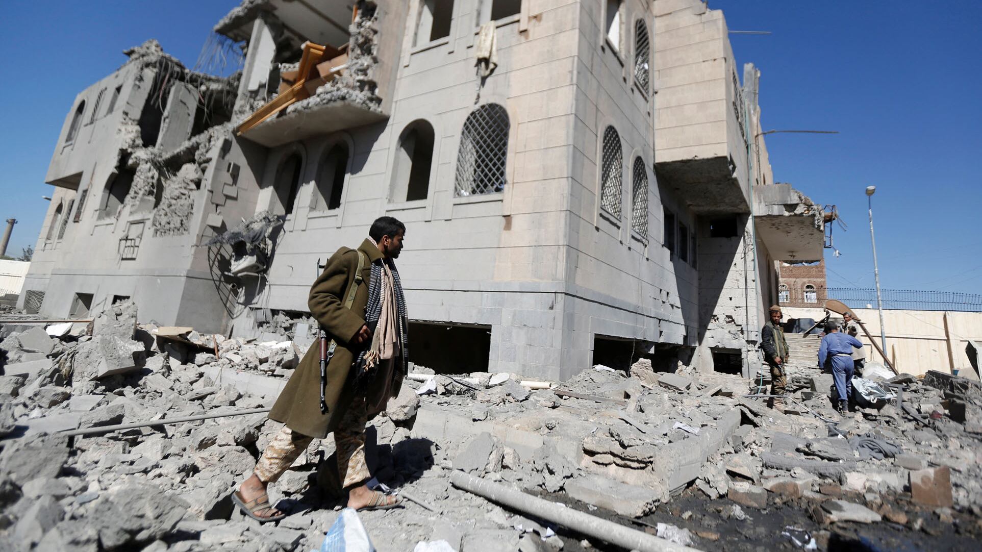 Documenti riservati inchiodano Macron: "Le armi che stanno devastando lo Yemen sono francesi"