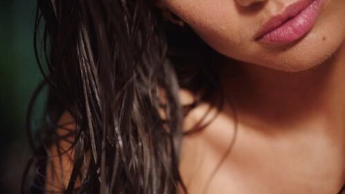 Sara Sampaio sexy per il nuovo profumo di Victoria's Secret 9
