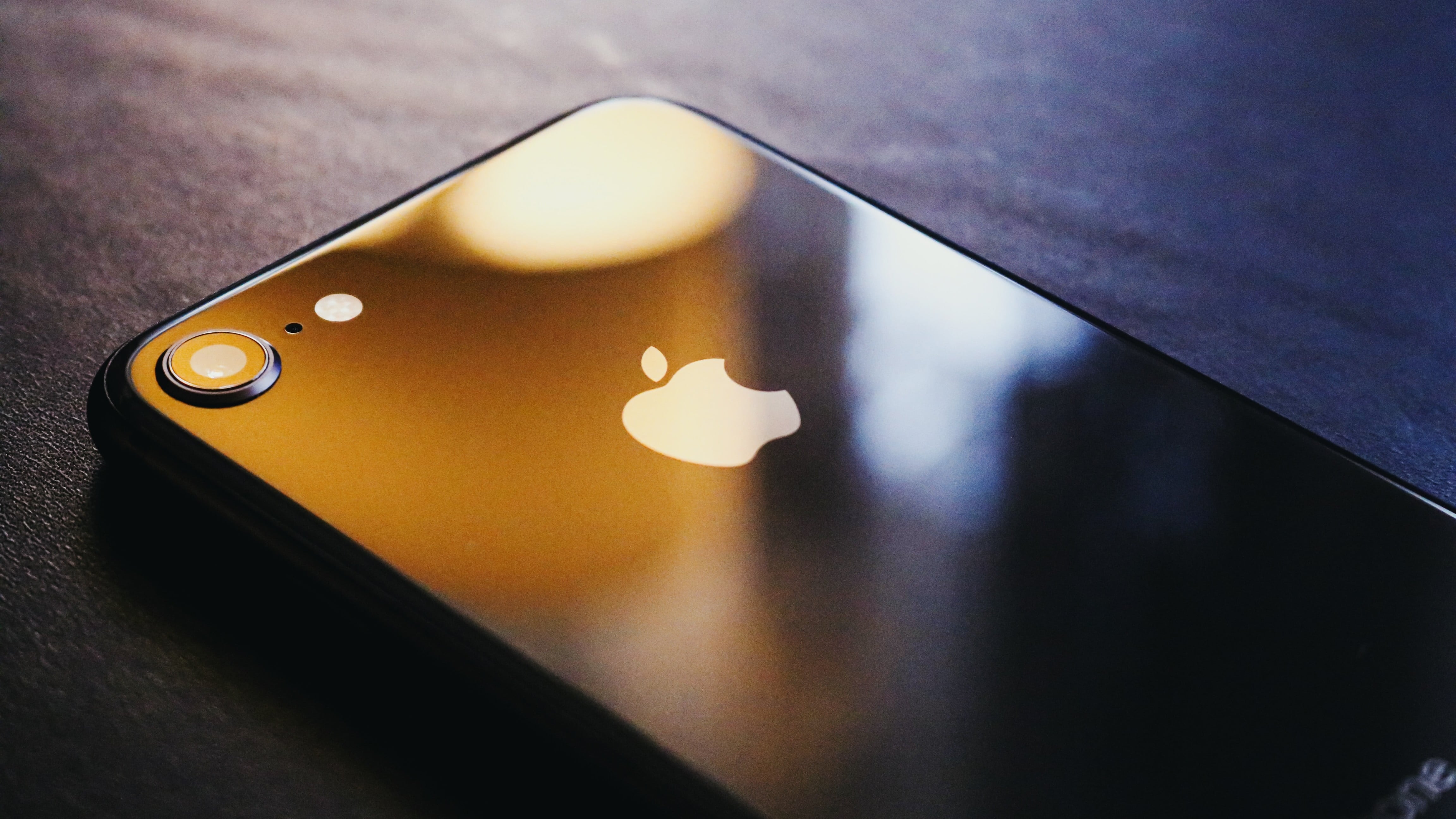 Apple sposta la barra di Safari su iPhone: come rimetterla in alto