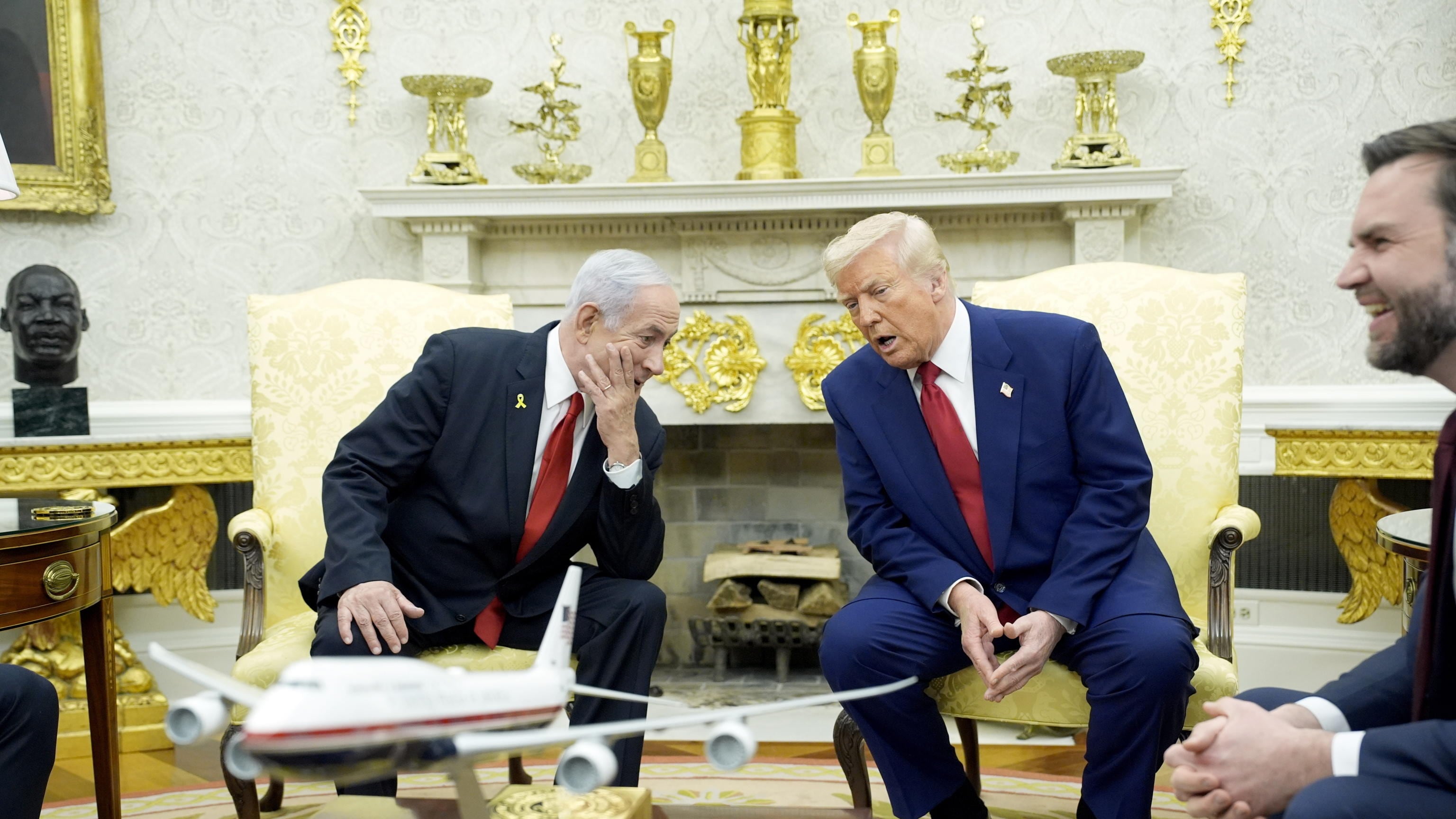 Bibi avvisa: "L'Iran non avrà l'atomica"
