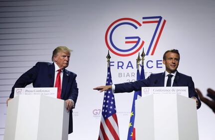 A Biarritz stretta di mano tra Macron e Trumo  6