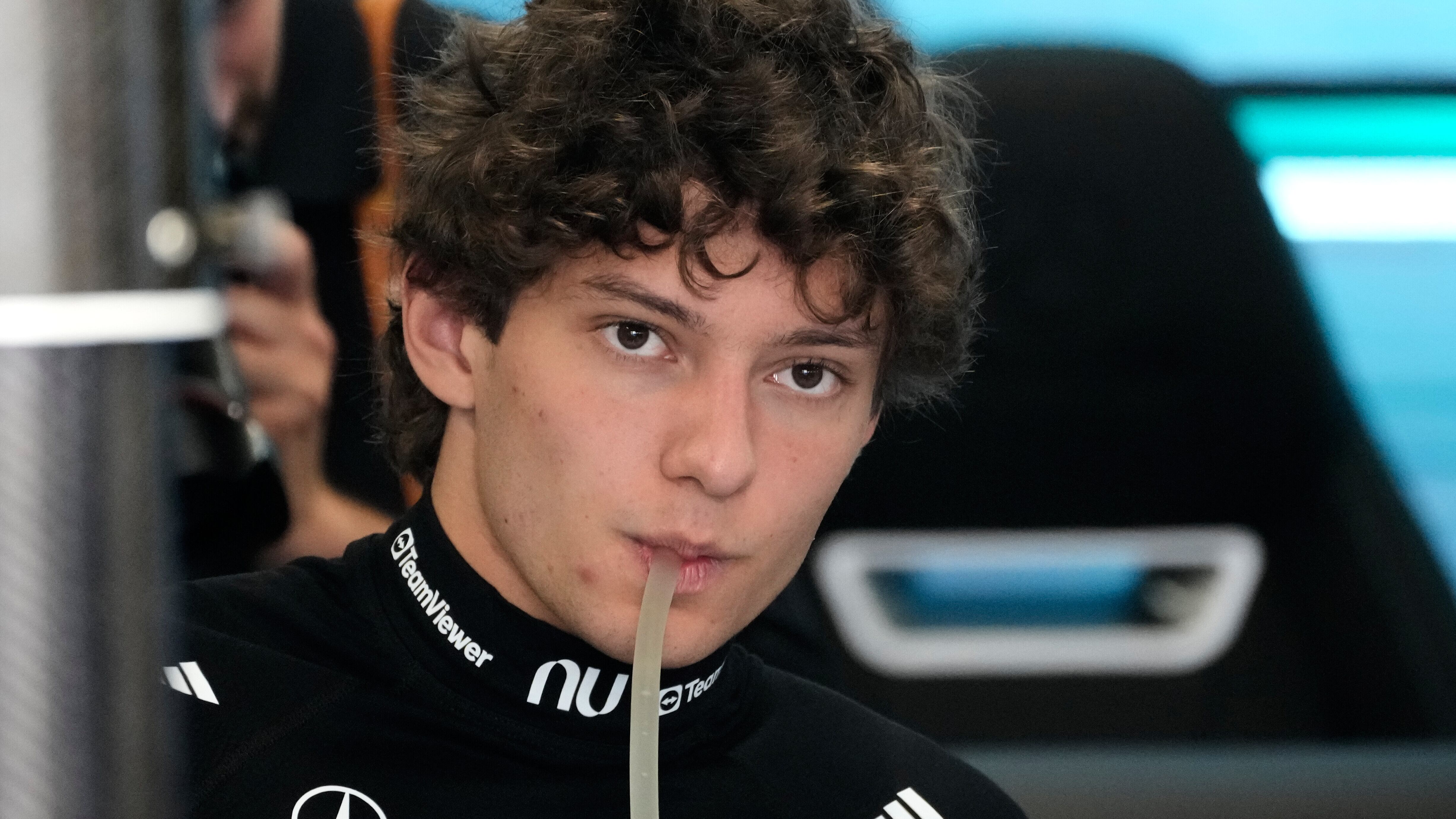 F1, Kimi Antonelli domina le libere in Belgio. Hamilton c’è, Leclerc fatica