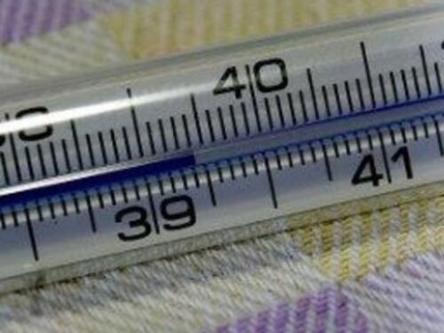 L'uomo con la febbre soffre più della donna: uno studio cambia tutto