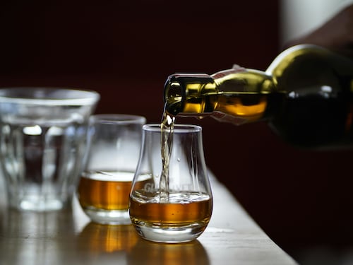 America divisa dal whiskey. "I canadesi ci boicottano"