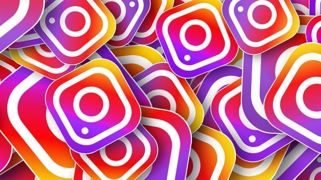 Instagram e la nuova funzione "Post to the past", cosa cambierà nella condivisione
