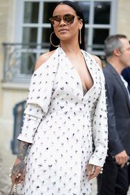 Rihanna alla sfilata di Christian Dior 9