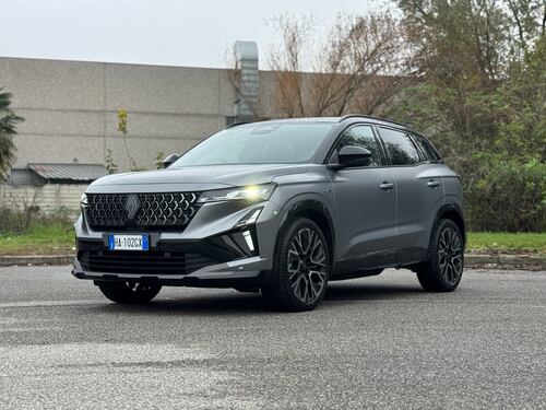 Renault Austral full hybrid: è tempo di restyling per il SUV ibrido francese