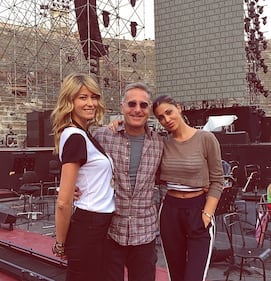 Belen Rodriguez ed Elena Santarelli, sexy coppia per Paolo Bonolis all'Arena di Verona 1