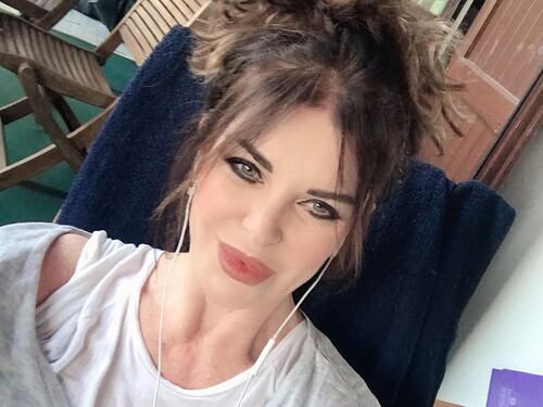 Minigonne, Alba Parietti sferza i docenti: "Tenete a bada l'istinto animale"