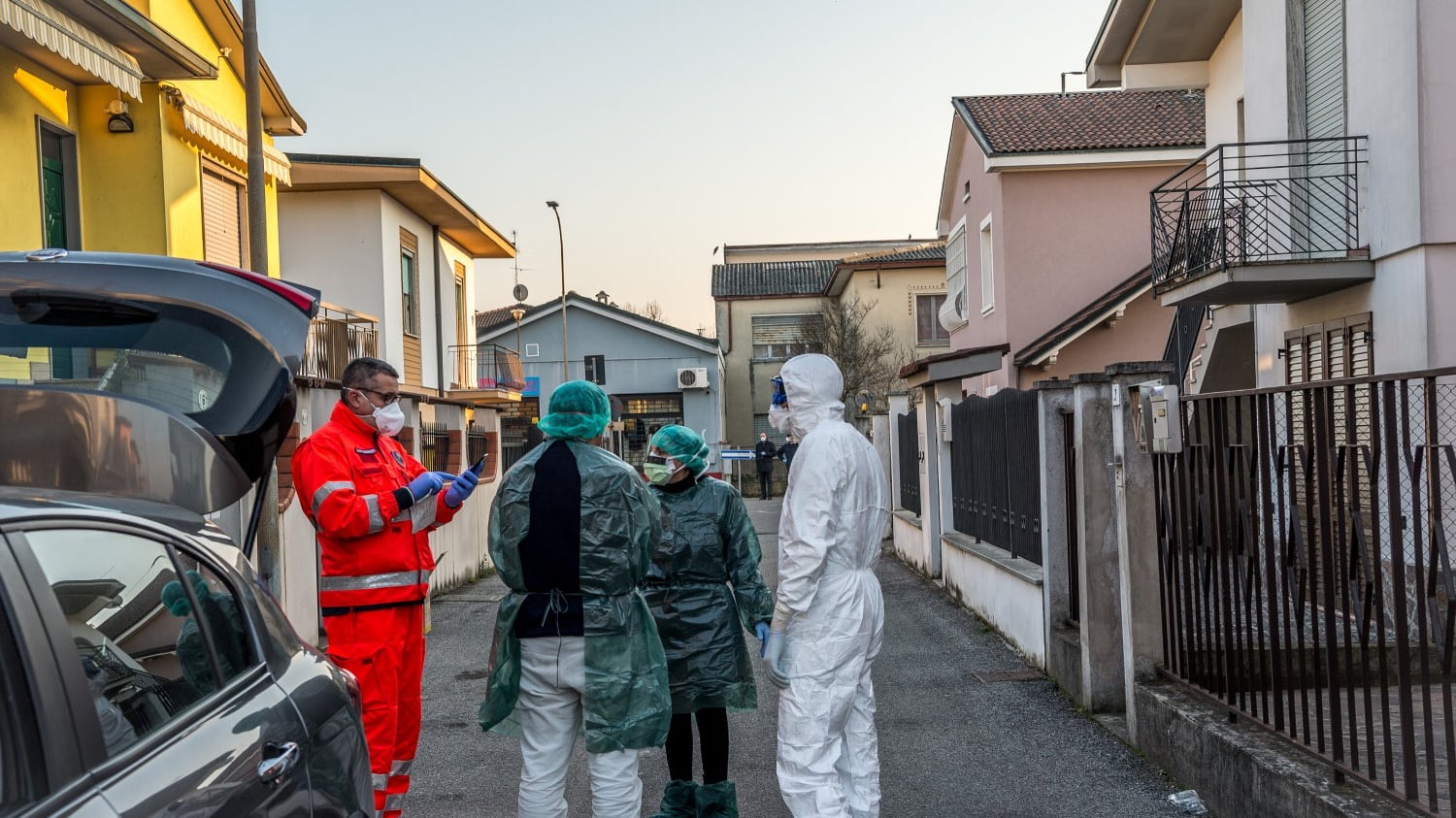 Coronavirus, le linee guida del ministero: come evitare il contagio