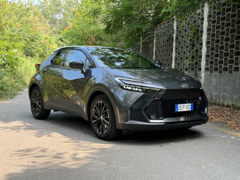 Toyota C-HR 2024: guarda la gallery del nuovo crossover full-hybrid 19