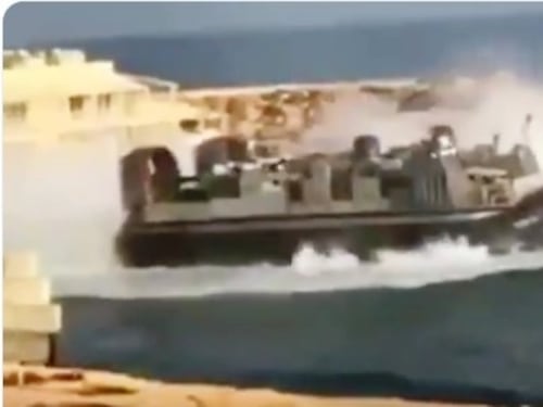 Libia, personale americano evacuato con gli hovercraft
