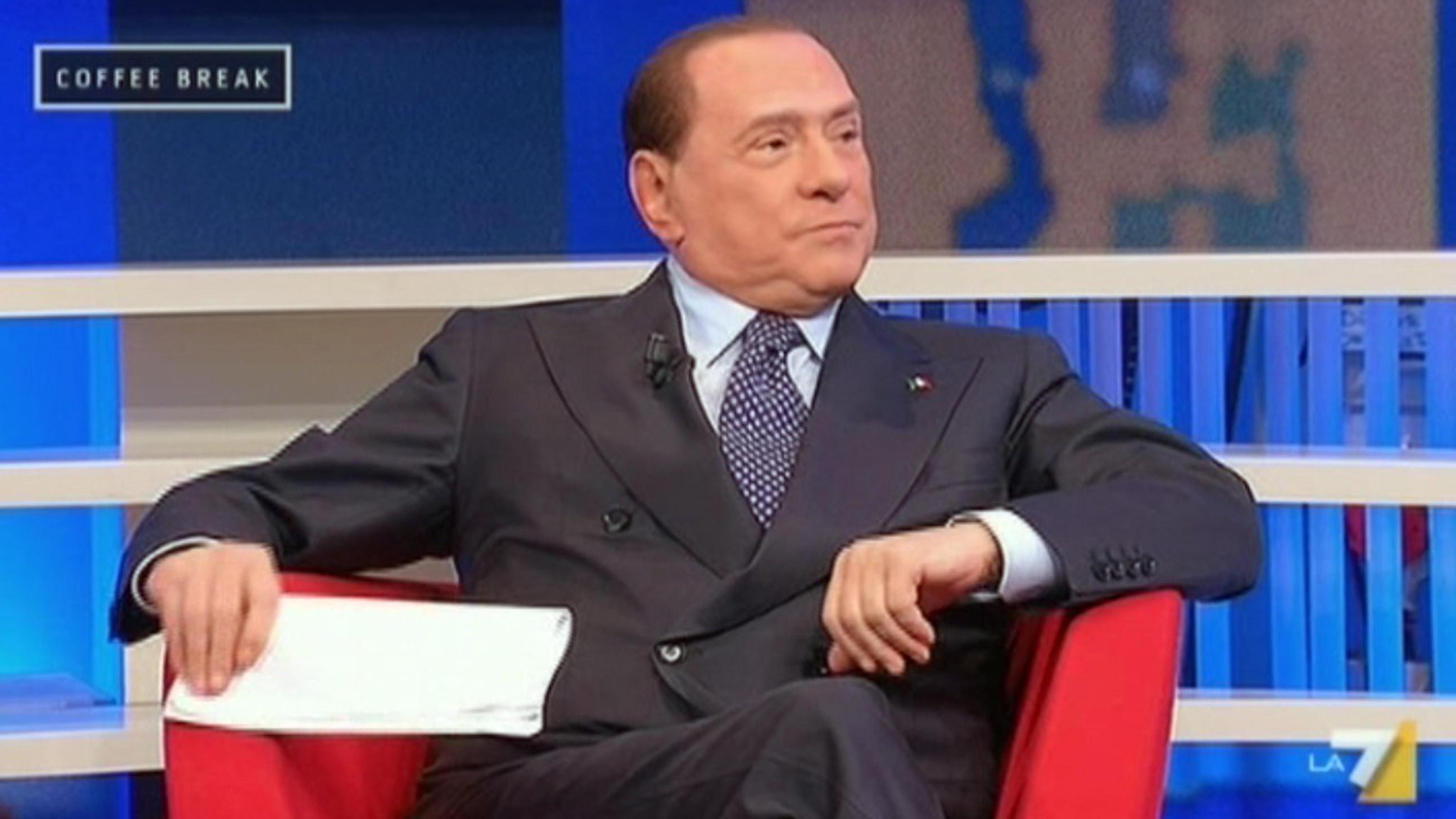 Berlusconi: "Parte della magistratura è corrotta. Un cancro per la democrazia"