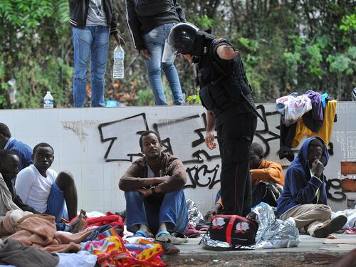 L'Europa spedisce 60 profughi al giorno in Italia