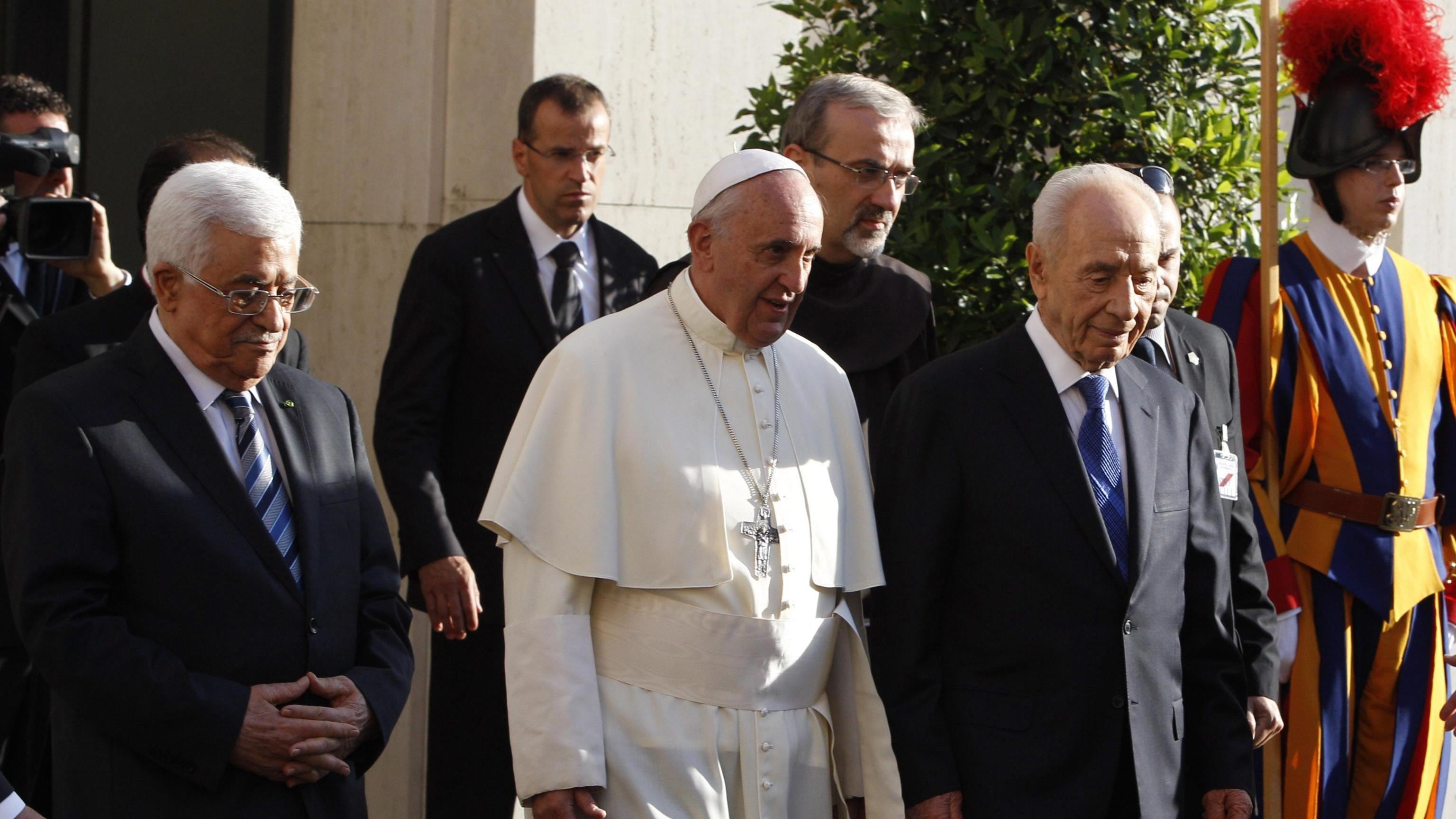 La preghiera dell'imam all'incontro col Papa: "Allah, facci battere gli infedeli"