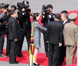 Il leader nordcoreano accompagnato dalla sorella Kim Jong-yo 7