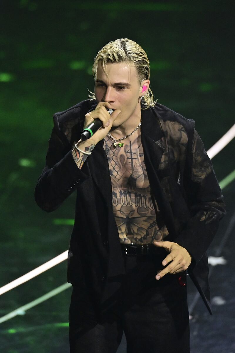 Sanremo 2024: ecco il look della finalissima del Festival de Il Tre 4