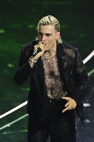 Sanremo 2024: ecco il look della finalissima del Festival de Il Tre 4