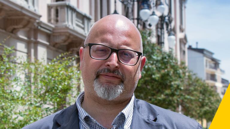 Avellino, il sindaco M5S copia il programma del primo cittadino di Verona