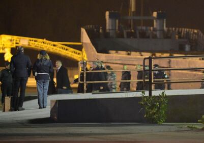 Arrivano in Italia gli italiani evacuati 7