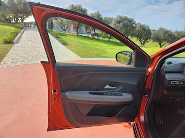 Dacia Jogger Hybrid 3