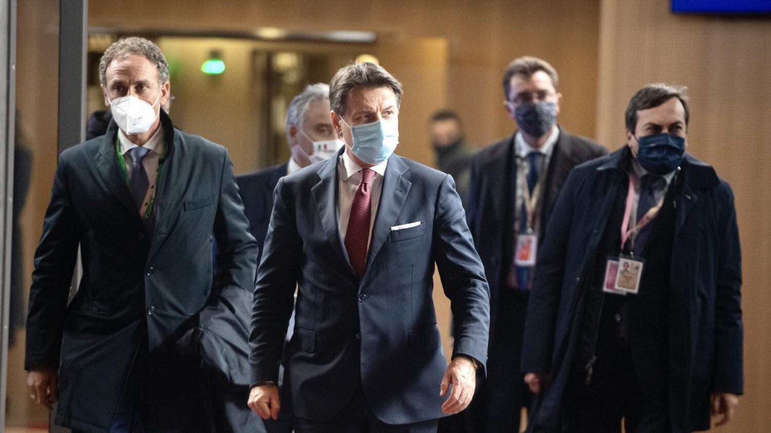 "Qui c'è un problema cronico...". I ministri in rivolta contro Conte