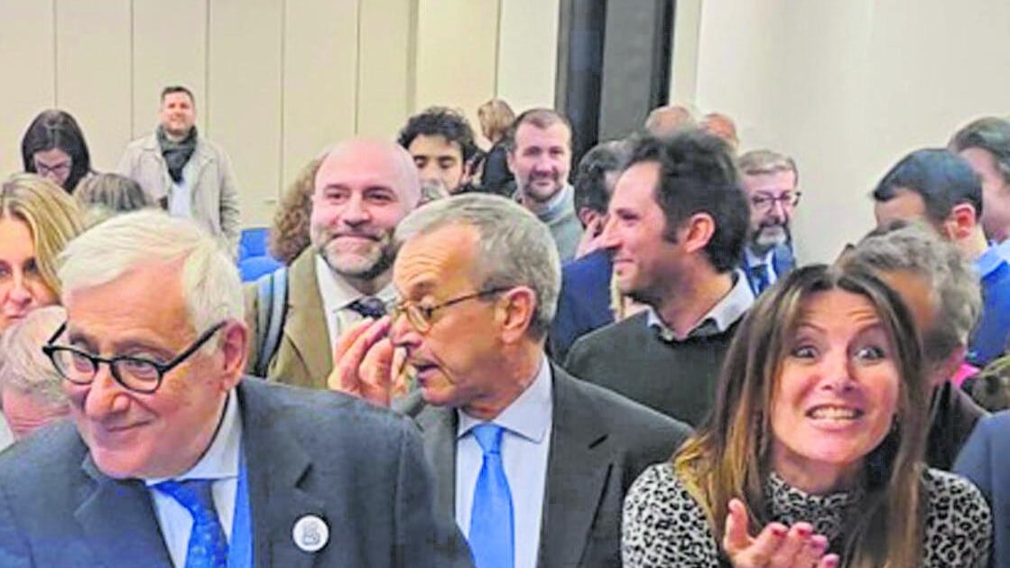 L'Anm festeggia con champagne, sberleffi a Giorgia e "Bella ciao". E Parodi si dimette: guerra tra correnti