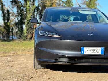 Tesla Model 3 Highland 2024: guarda la gallery  4