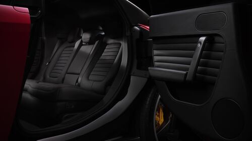 Ferrari Luce, guarda tutte le foto 17