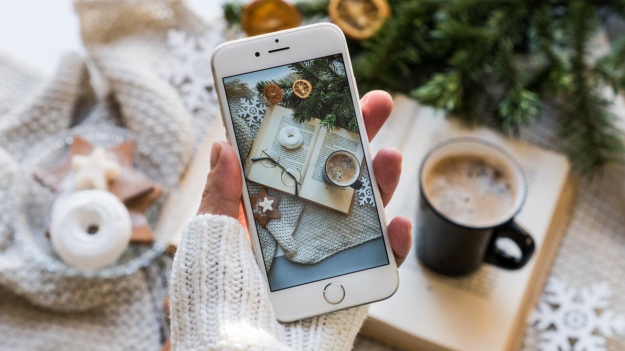 Smartphone a Natale: gli psicologi lo sconsigliano