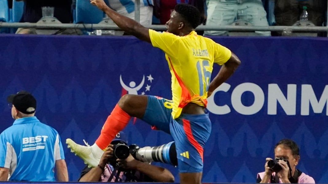 La Colombia batte l’Uruguay con un uomo in meno e vola in finale di Copa America