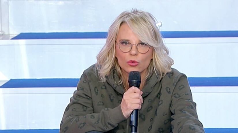 Uomini e Donne, la dura reazione della De Filippi: "Nessuno l'ha bloccata..."