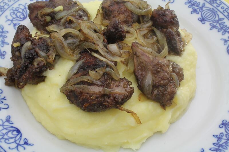 Fegato alla veneziana con polenta