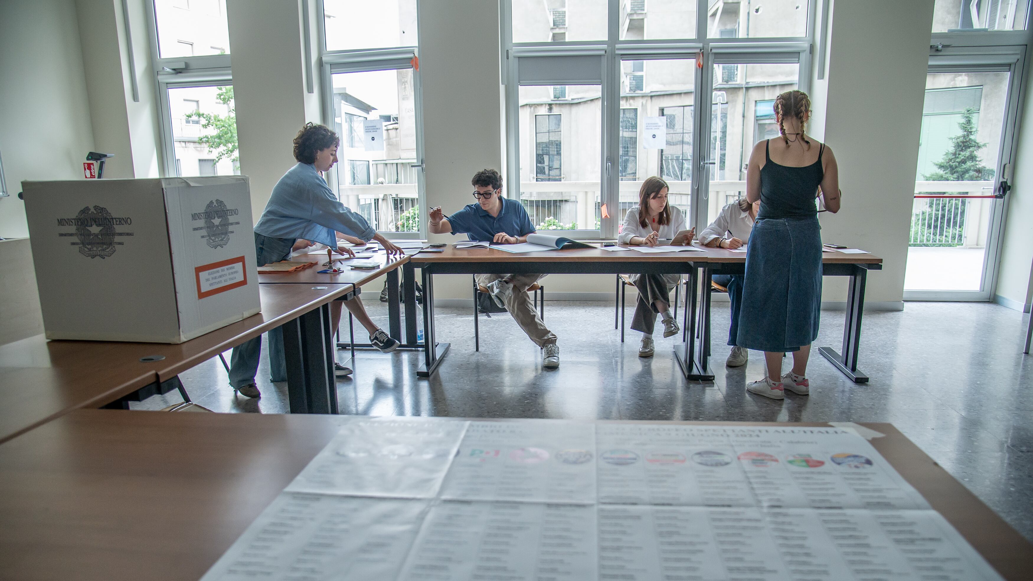 Alle Comunali 9 a 8 per il centrosinistra ma pesano i ballottaggi di Firenze e Bari
