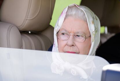 Elisabetta dietro al volante: ancora come da giovane 6