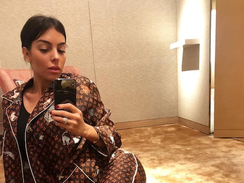 Georgina Rodriguez, buonanotte social in un pigiama da 2.700 euro