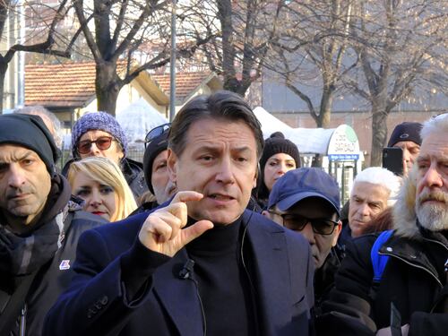 Conte nel campo largo di Emiliano