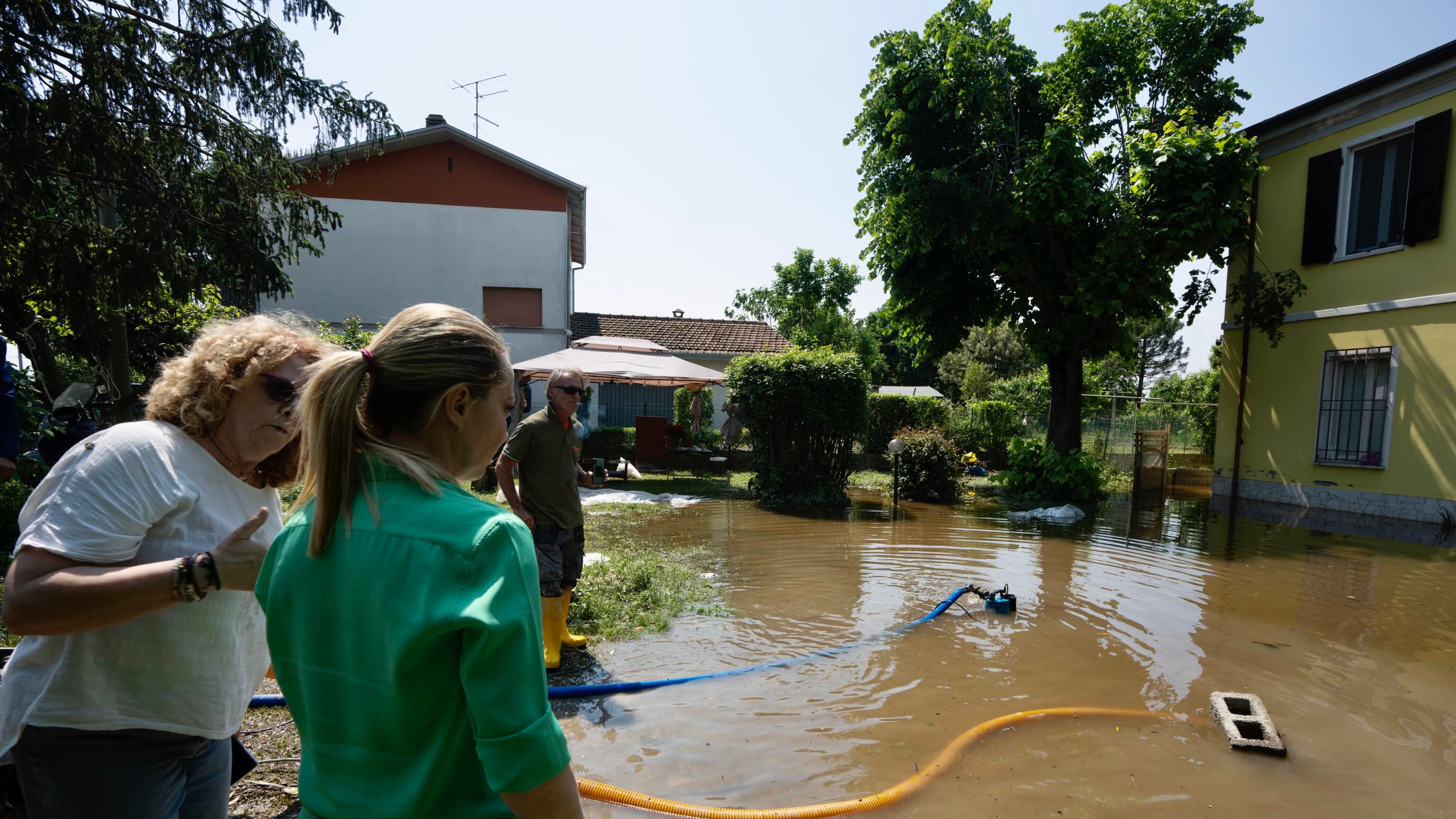 Il governo supera anche il fango dei catastrofisti. E resta in sintonia con il Paese reale