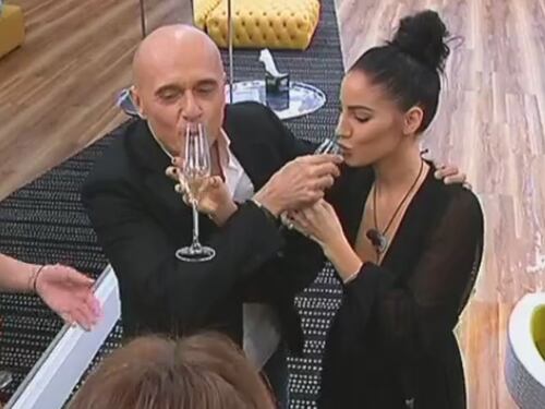 Gf Vip, Signorini alla De Lellis: "Ora bevi dal mio bicchiere"