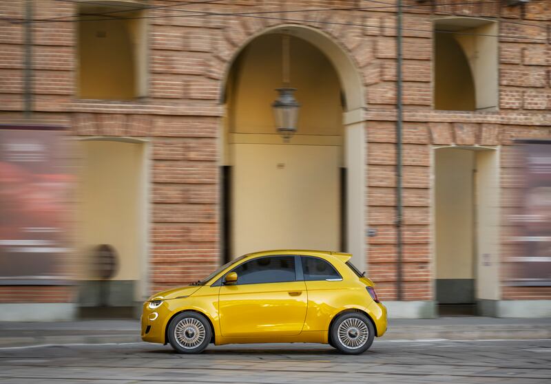 Nuova Fiat 500 Hybrid, guarda la gallery 3