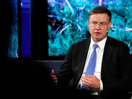 "Evitare stimoli fiscali": l'avvertimento del falco Ue sulla manovra