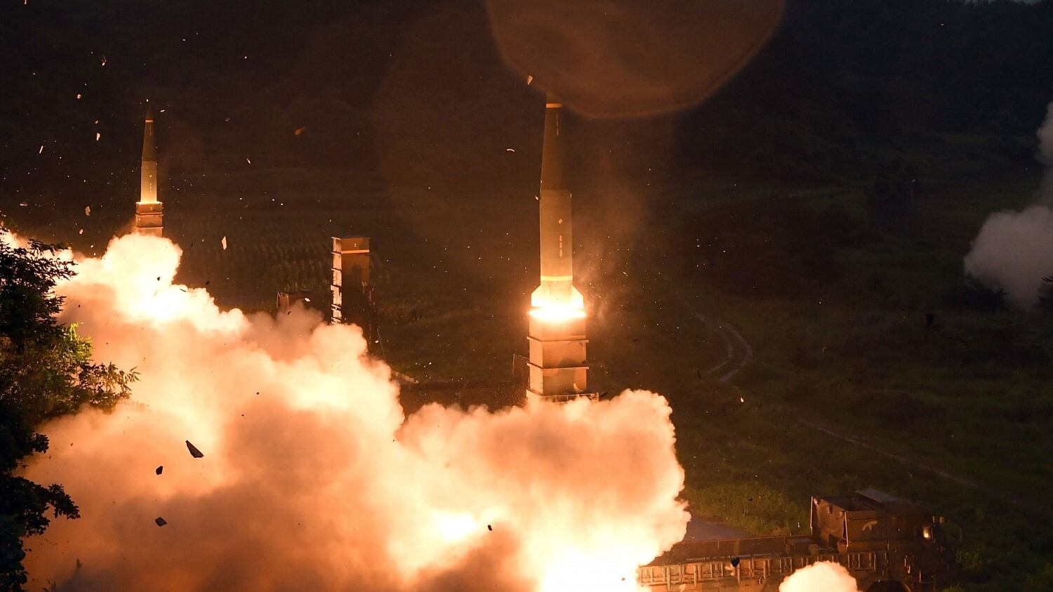 Corea del Nord, manovre navali. La Cina: "Applicheremo le sanzioni"