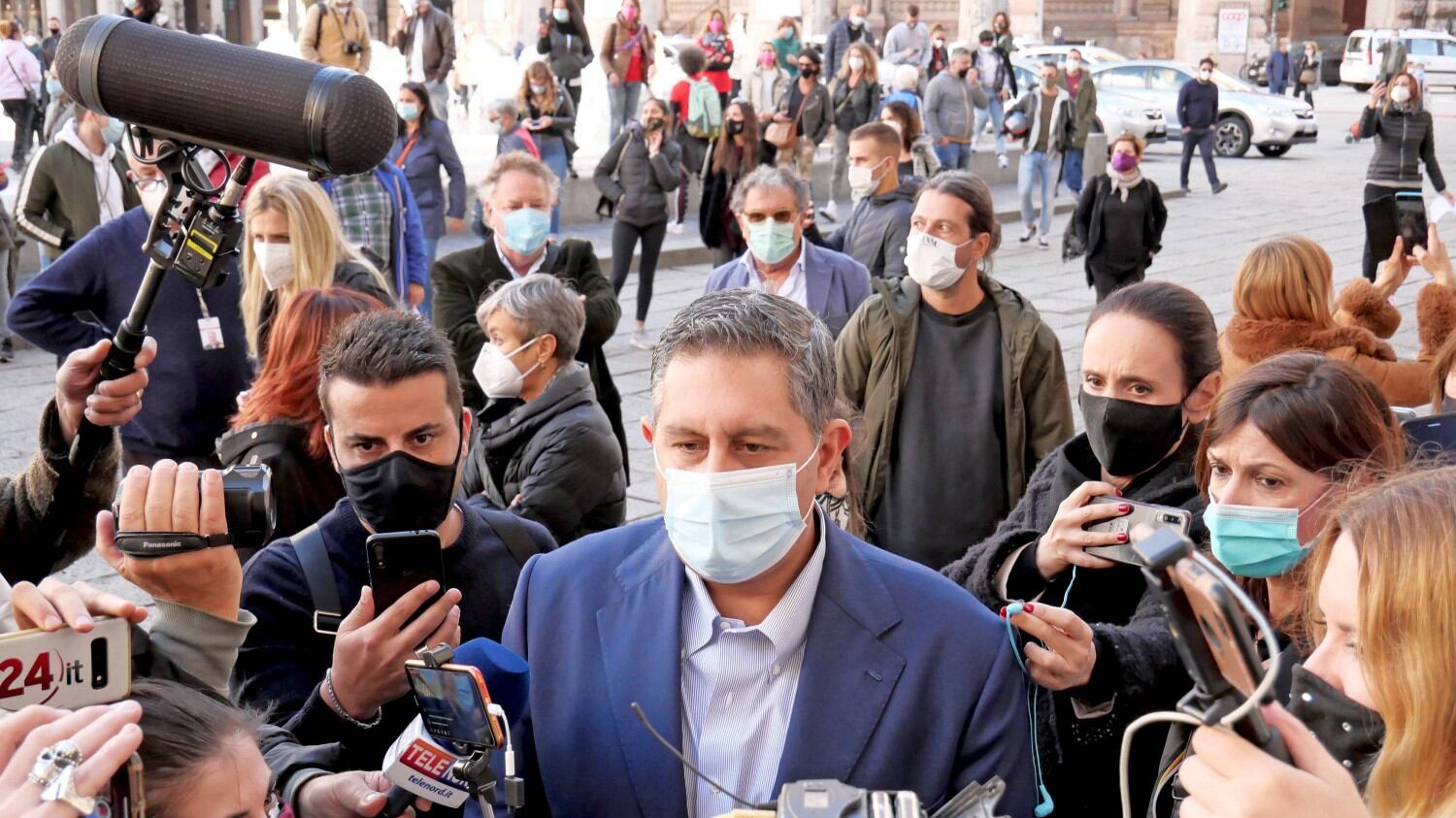 Il 2021 di Toti tra minacce e gli elogi della sinistra: "Parlo spesso con Silvio"