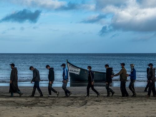 Migranti, Ue solidale a parole. Ma gli sbarchi non si arrestano