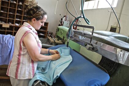 Un laboratorio dove il Made in Italy si cuce sul petto 16
