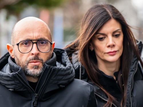 Crans, arrestato Jacques Moretti. “Violenze sulla moglie Jessica”