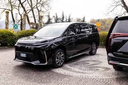Maxus Mifa9, guarda le foto 4