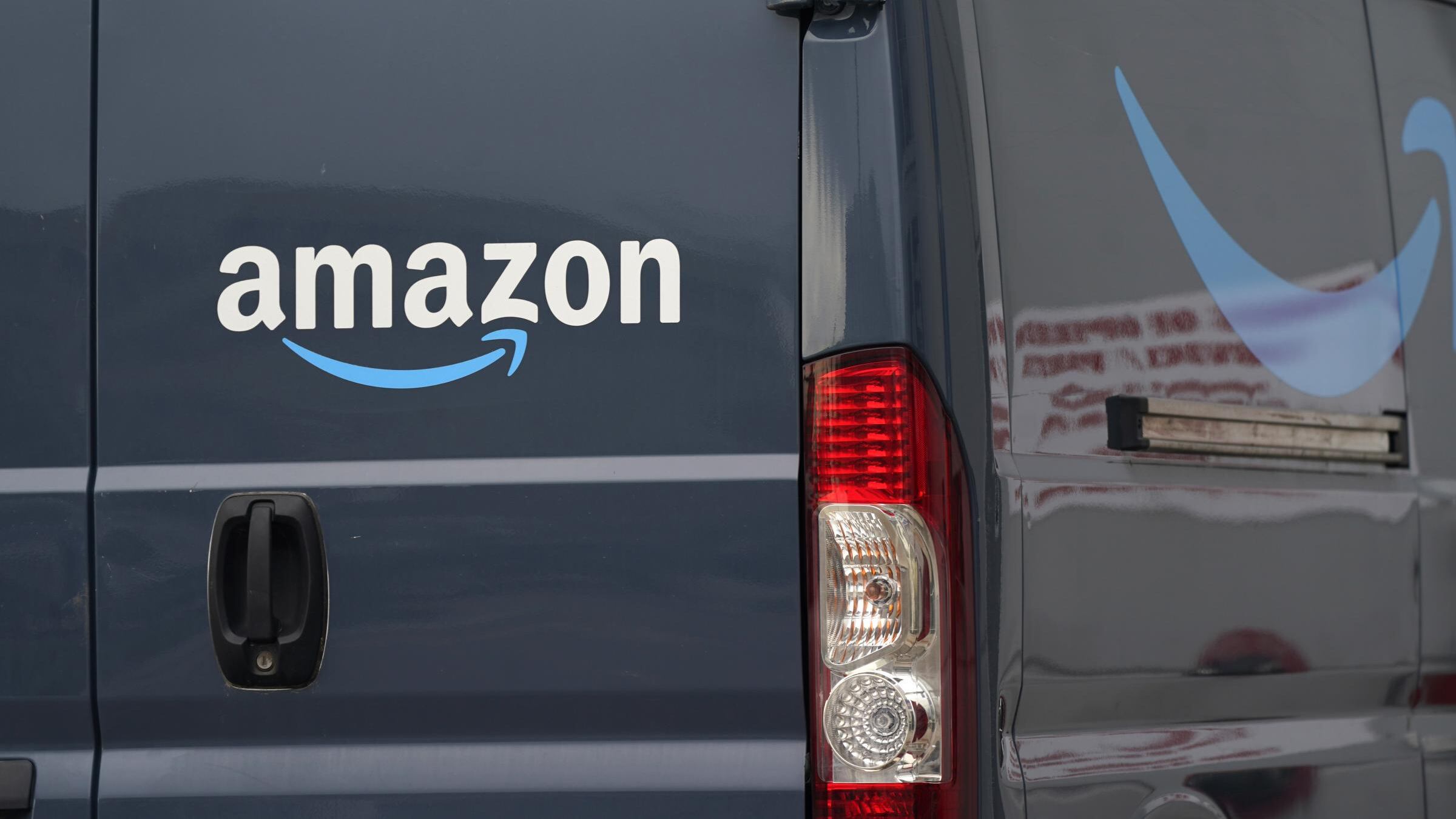 Lo schiaffo di Amazon alla Ue: 44 miliardi di ricavi, zero tasse